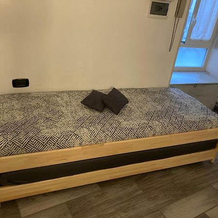 Bed and Breakfast Napoli Central Nest Екстер'єр фото