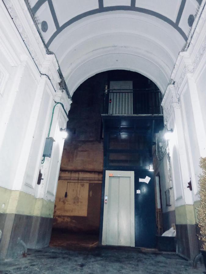 Bed and Breakfast Napoli Central Nest Екстер'єр фото